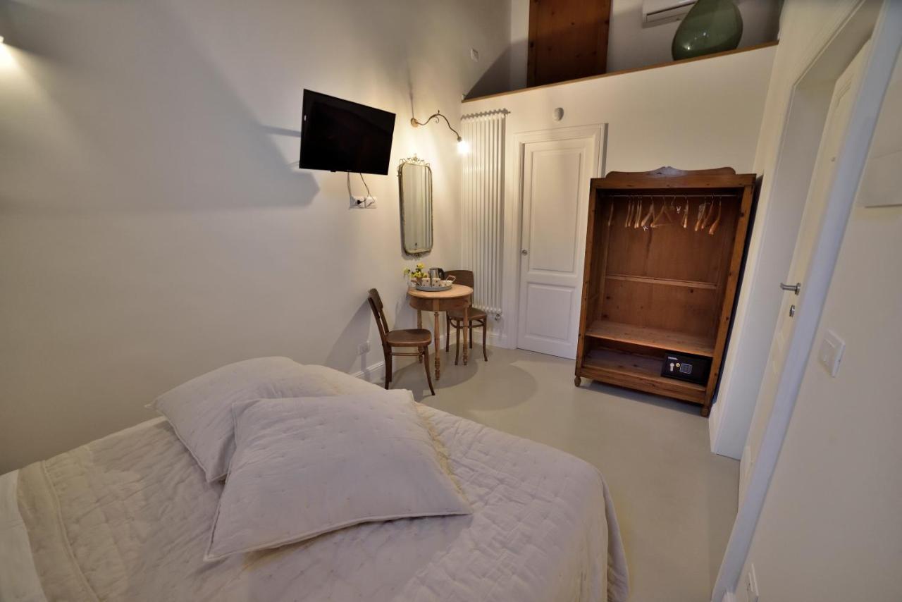 Doppel-/Zweibettzimmer mit eigenem Bad